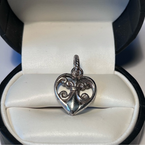 Brighton Fleur de Lis Heart Charm - Picture 2 of 5